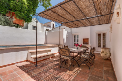 2 Bedroom Ground Floor Apartment in La Zagaleta - Image 1