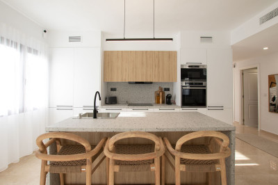 3 Bedroom Middle Floor Apartment in Riviera del Sol - Image 2