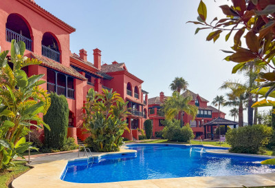3 Bedroom Middle Floor Apartment in Calahonda - Image 1