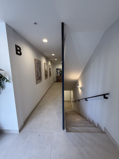 4 Bedroom Penthouse in Estepona - Image 3