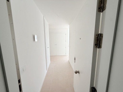 4 Bedroom Penthouse in Estepona - Image 4