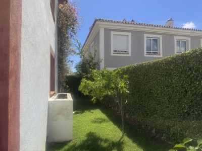 3 Bedroom Townhouse in Estepona - Image 1