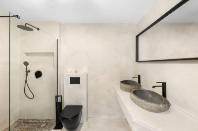 2 Bedroom Middle Floor Apartment in Calahonda - Image 3