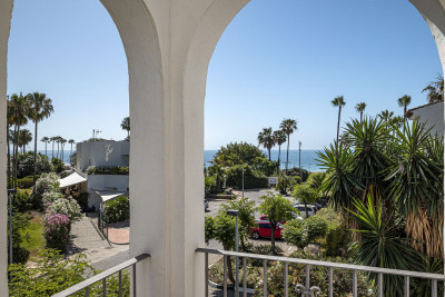 2 Bedroom Top Floor Apartment in Costalita