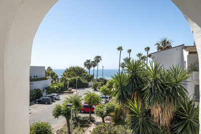 2 Bedroom Top Floor Apartment in Costalita - Image 2