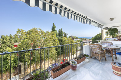1 Bedroom Middle Floor Apartment in Marbella - Image 2