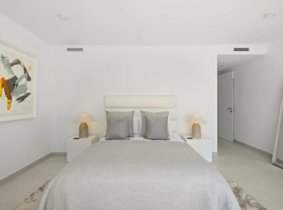 4 Bedroom Detached Villa in La Mairena - Image 5