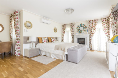 4 Bedroom Detached Villa in San Pedro de Alcántara - Image 5