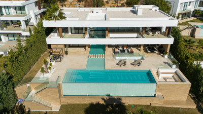 5 Bedroom Detached Villa in Benahavís