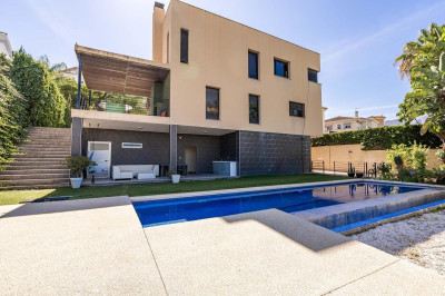 5 Bedroom Detached Villa in Mijas Costa - Image 5