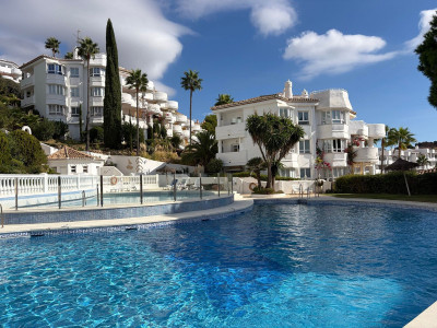 2 Bedroom Ground Floor Apartment in Calahonda - Image 3