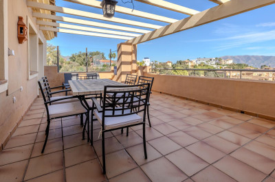3 Bedroom Penthouse in La Mairena - Image 3