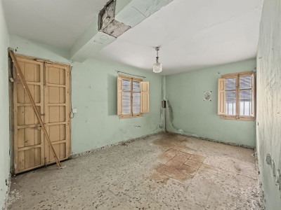 8 Bedroom Semi-Detached House in Estepona - Image 4