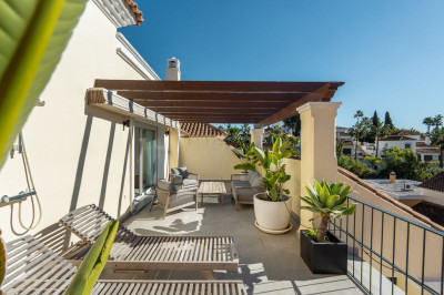 4 Bedroom Townhouse in Nueva Andalucía - Image 1
