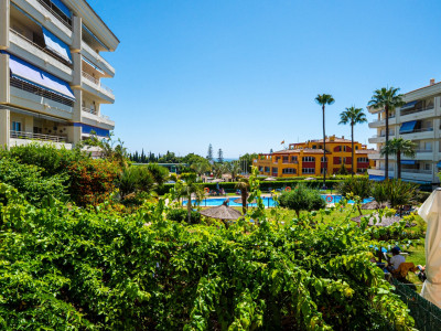 1 Bedroom Middle Floor Apartment in Marbella - Image 1