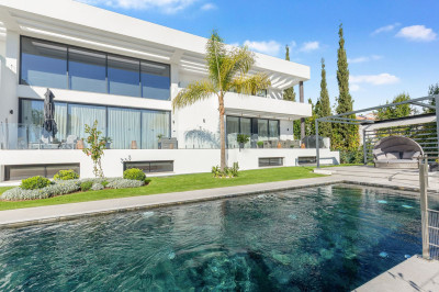 5 Bedroom Detached Villa in El Paraiso
