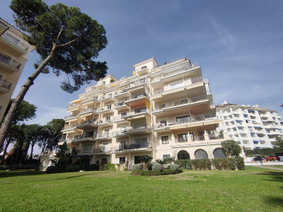 2 Bedroom Ground Floor Apartment in Puerto Banús - Image 3