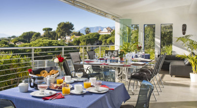 8 Bedroom Detached Villa in Elviria
