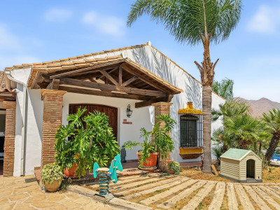 3 Bedroom Finca - Cortijo in Casares - Image 5
