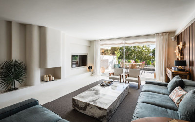 3 Bedroom Middle Floor Apartment in The Golden Mile - Image 4