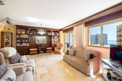 3 Bedroom Middle Floor Apartment in Benalmadena - Image 4