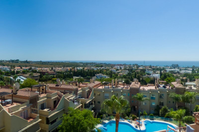 2 Bedroom Penthouse in Bel Air - Image 1