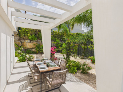 4 Bedroom Detached Villa in La Duquesa - Image 4