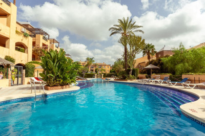 2 Bedroom Middle Floor Apartment in Mijas Golf - Image 1