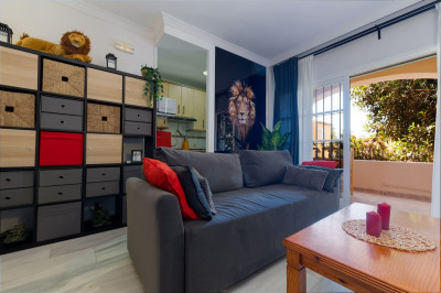2 Bedroom Middle Floor Apartment in Mijas Golf - Image 3
