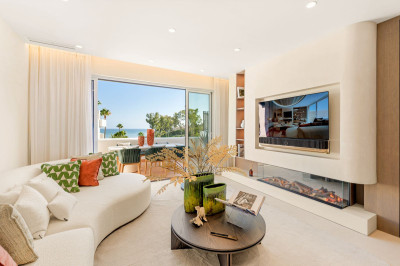 3 Bedroom Penthouse in New Golden Mile - Image 4