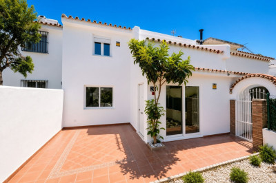 2 Bedroom Townhouse in Atalaya - Image 1