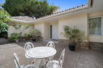 4 Bedroom Detached Villa in Guadalmina Alta - Image 5