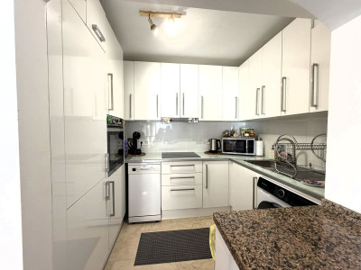 2 Bedroom Ground Floor Apartment in El Paraiso - Image 2