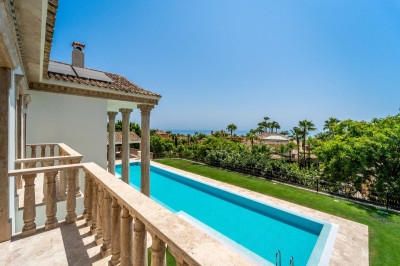 10 Bedroom Detached Villa in Sierra Blanca - Image 4