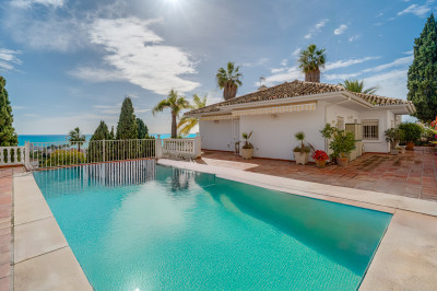 3 Bedroom Detached Villa in Riviera del Sol - Image 1