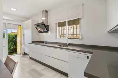 3 Bedroom Detached Villa in Riviera del Sol - Image 2