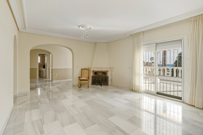 3 Bedroom Detached Villa in Riviera del Sol - Image 4