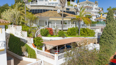 3 Bedroom Detached Villa in Riviera del Sol - Image 5