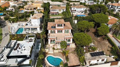 8 Bedroom Detached Villa in La Cala de Mijas - Image 1