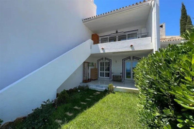 4 Bedroom Townhouse in Calahonda - Image 1