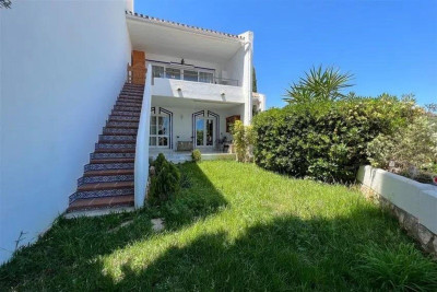 4 Bedroom Townhouse in Calahonda - Image 5