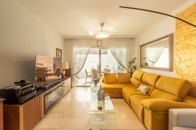 3 Bedroom Middle Floor Apartment in Riviera del Sol - Image 4