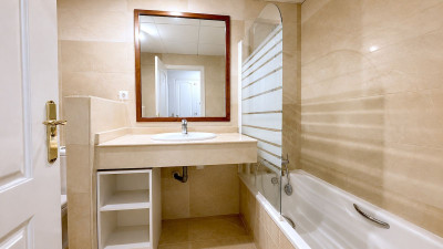 2 Bedroom Ground Floor Apartment in San Pedro de Alcántara - Image 5