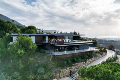4 Bedroom Detached Villa in Valtocado - Image 1