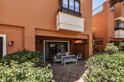 2 Bedroom Townhouse in Bahía de Marbella - Image 4
