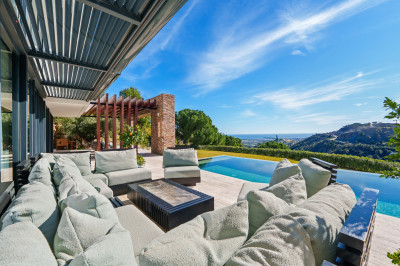 5 Bedroom Detached Villa in El Madroñal - Image 3