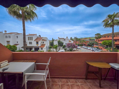 2 Bedroom Middle Floor Apartment in Casares Playa