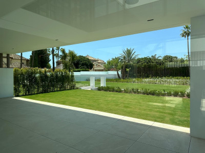 4 Bedroom Semi-Detached House in Nueva Andalucía - Image 5