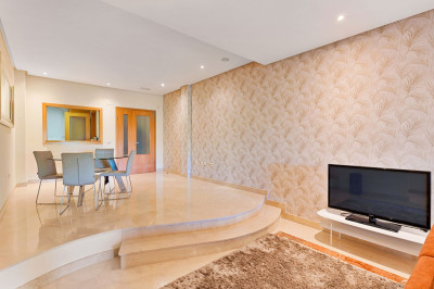 2 Bedroom Ground Floor Apartment in Puerto Banús - Image 5