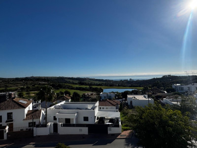 2 Bedroom Penthouse in Estepona - Image 2